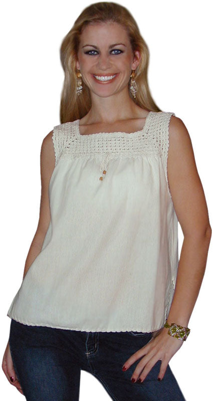 Adult Bolivian Crocheted Top: Scalloped Lattice