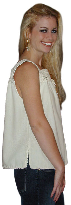 Adult Bolivian Crocheted Top: Scalloped Lattice