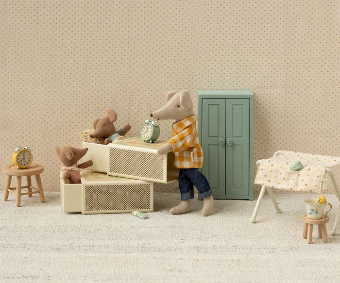 Maileg - Baby Mouse In A Box - Sleepy Wakey - Blue - Lifestyle Cut