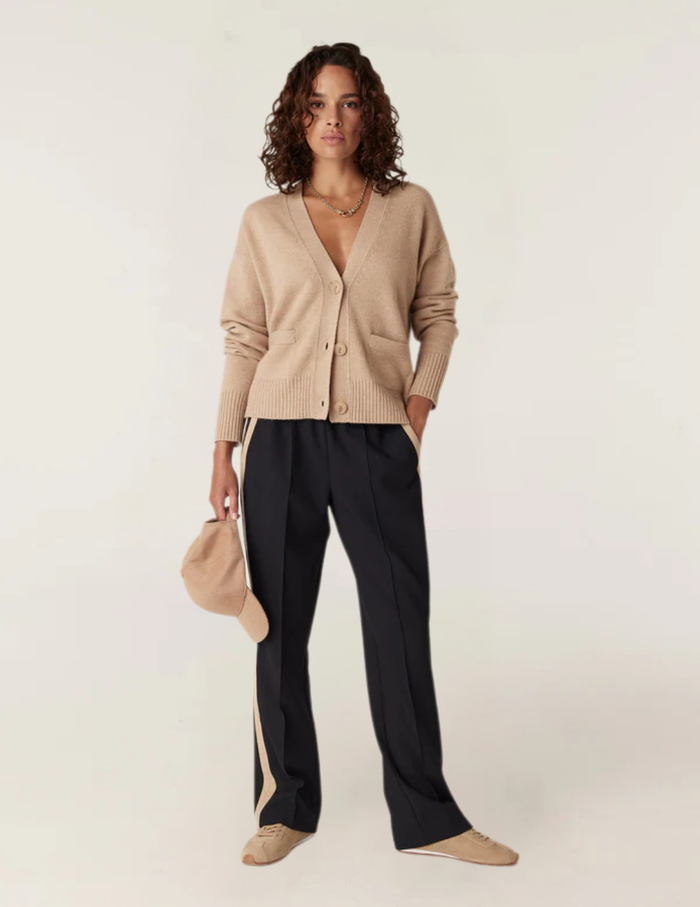 CASHWOOL V CARDIGAN | Camel - Darling & Domain