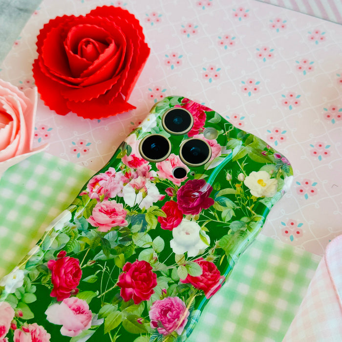 Garden Party Wavy Luxe MagSafe Case for iPhone â This premium floral maximalist iPhone case is a celebration of natureâs beauty.