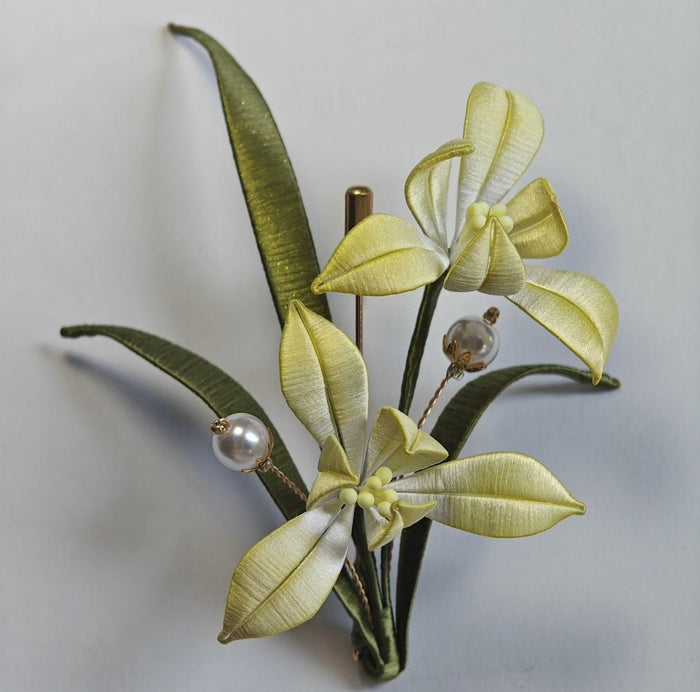 Handmade Thread-Wrapped Orchid Brooch - Artisanal Chanhua Floral Accessory