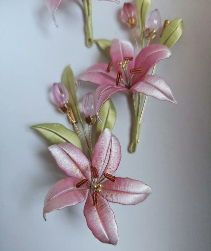 Handmade Thread-Wrapped Pink Lily Brooch - Artisanal Chanhua Floral Pin