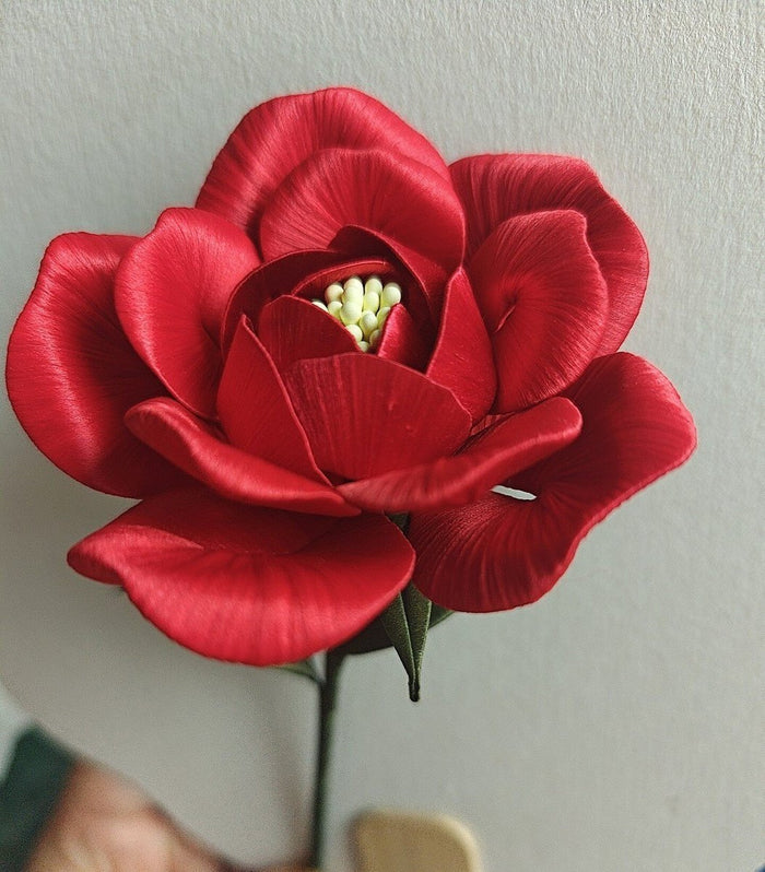 Handmade Thread-Wrapped Rose Handheld Flower - Artisanal Chanhua Decorative Ornament