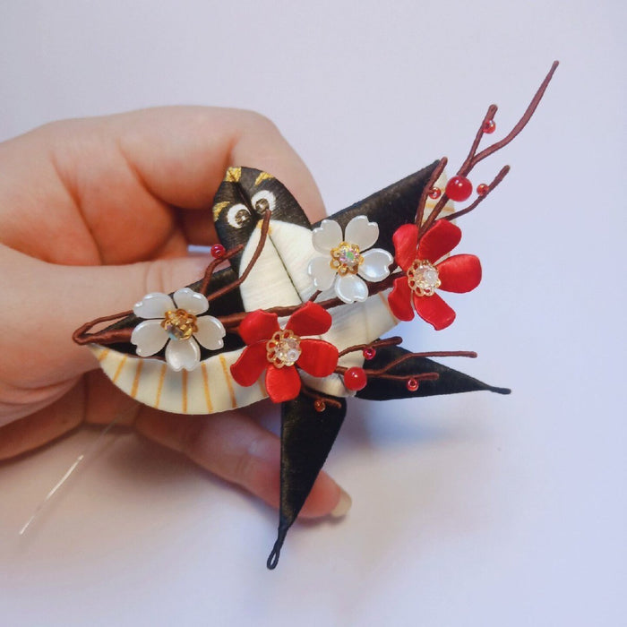 Handmade Thread-Wrapped Swallow Kite Brooch - Artisanal Chanhua Flying Swallow Accessory