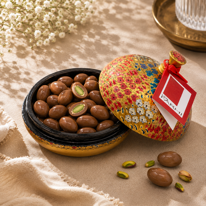 Milk Pistachio in a Handmade Bonbonnière, Palm Oil Free, 130g