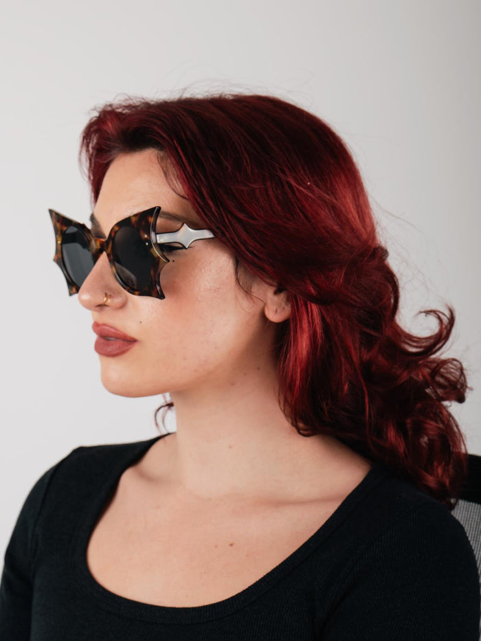 Oversized Bat Wing Sunglasses | Tortoiseshell-Image 2