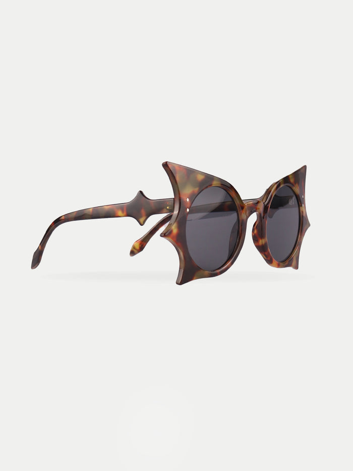 Oversized Bat Wing Sunglasses | Tortoiseshell-Image 3