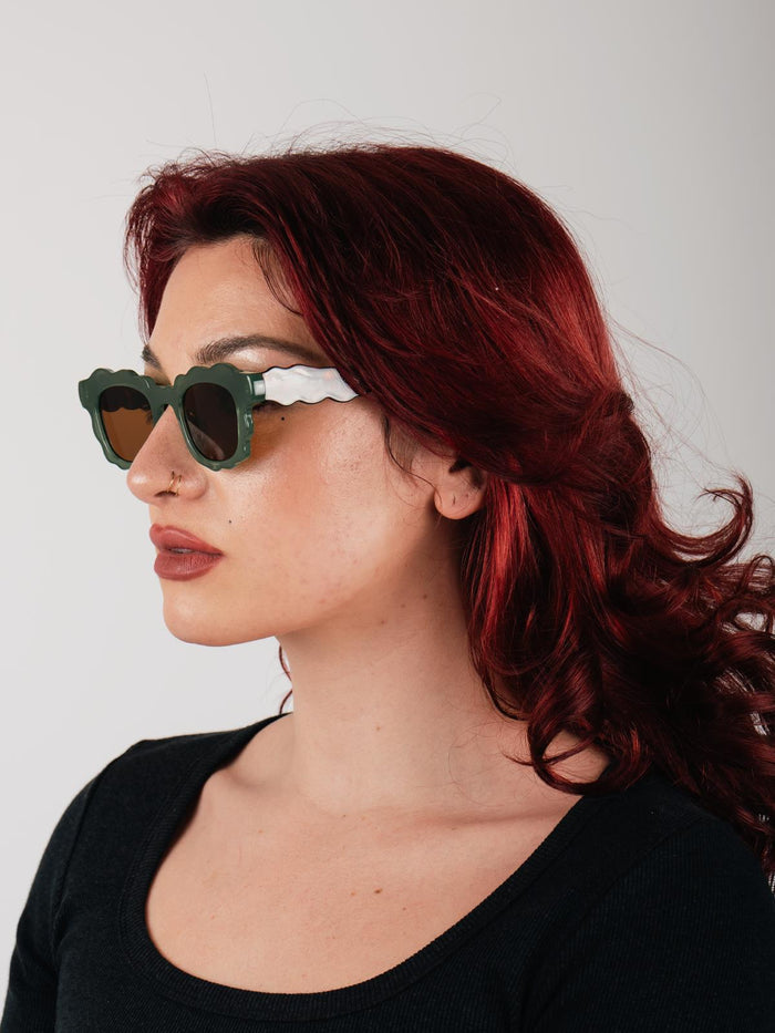 Wavy Square Sunglasses | Green-Image 5